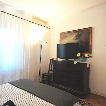 Casa Chinaski Bed & Breakfast 3*