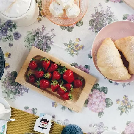Bed & Breakfast Casa Chinaski Mondello
